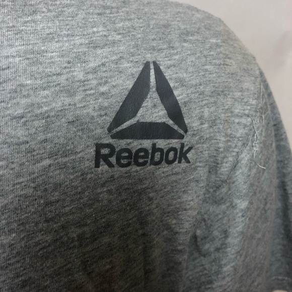 Reebok Mens Size XL Grey Tshirt Red Corner Logo - Picture 7 of 8